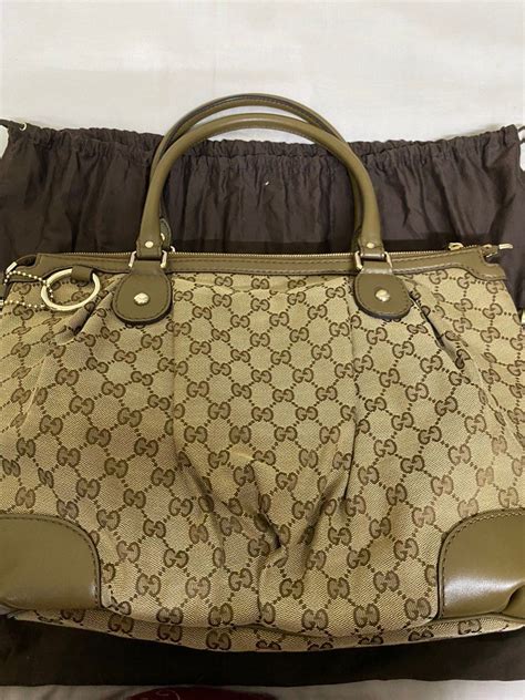 gucci controllato handbag.